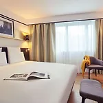 Hotel Mercure Paris Saint-ouen 4*