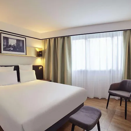Mercure Paris Saint-ouen Hotel 4*