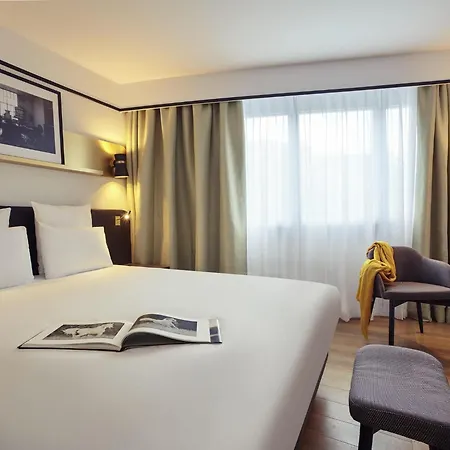 Hotel Mercure Paris Saint-ouen 4*