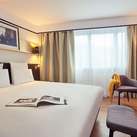 Mercure Paris Saint-ouen Otel 4*