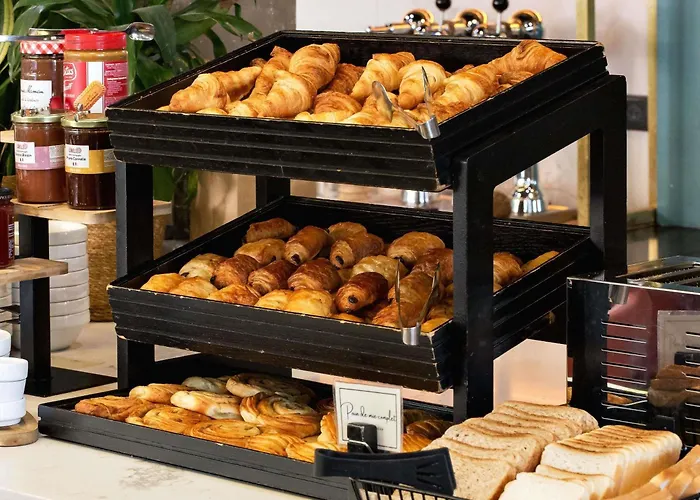 Mercure Paris Saint-ouen 4*