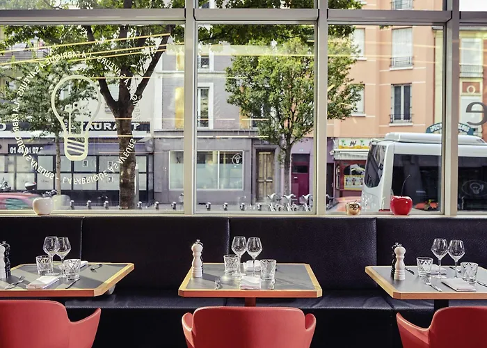 Hotel Mercure Paris Saint-ouen 4*